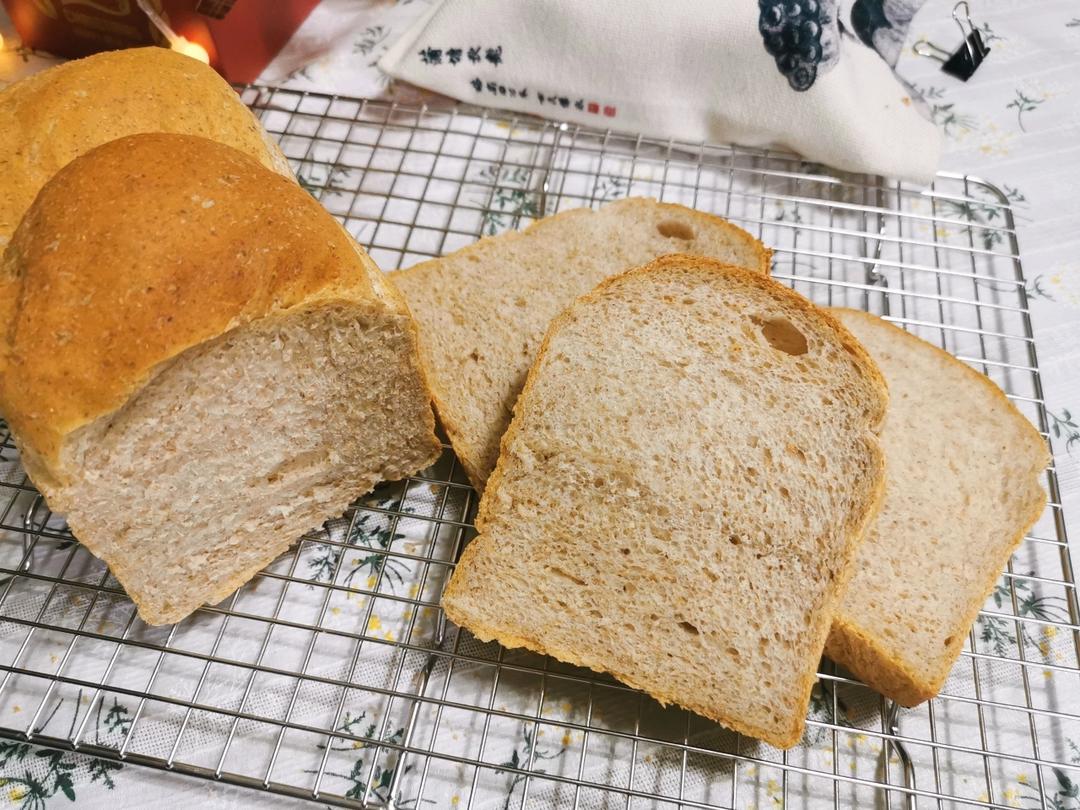 低卡黑麦全麦吐司