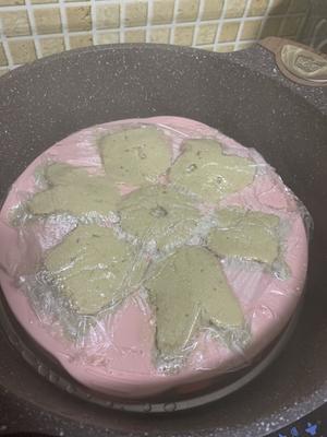 草莓冻干香蕉小米蒸蛋糕（中筋面粉）的做法 步骤5