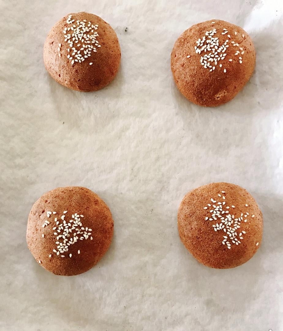 生酮 低碳水红丝绒核桃奶酪包（附金枪鱼海苔馅做法）