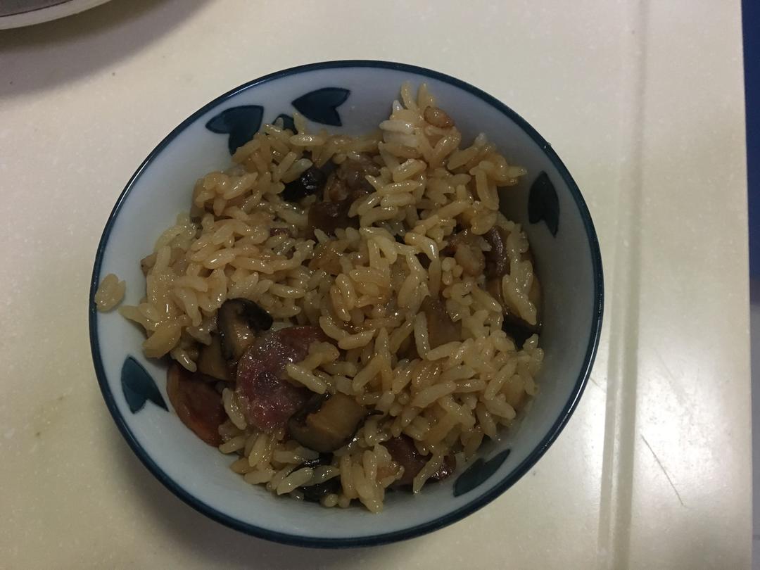 电饭锅版香菇腊肠饭
