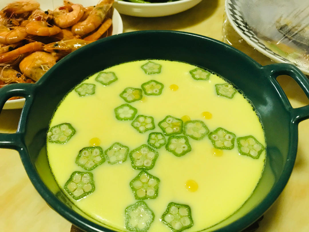 颜值控-做一朵开在碗里的花秋葵蒸水蛋