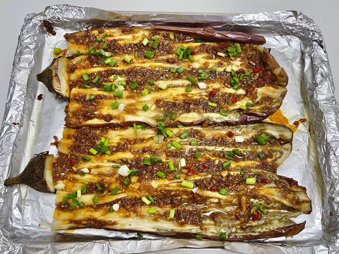 0人做过这道菜只有一辆330用料茄子1条锡纸1张葱花适量调料蒜蓉1个