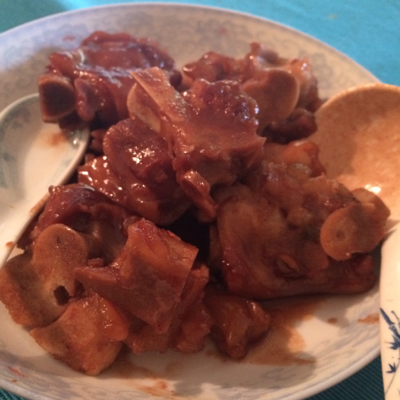 南乳花生猪脚煲