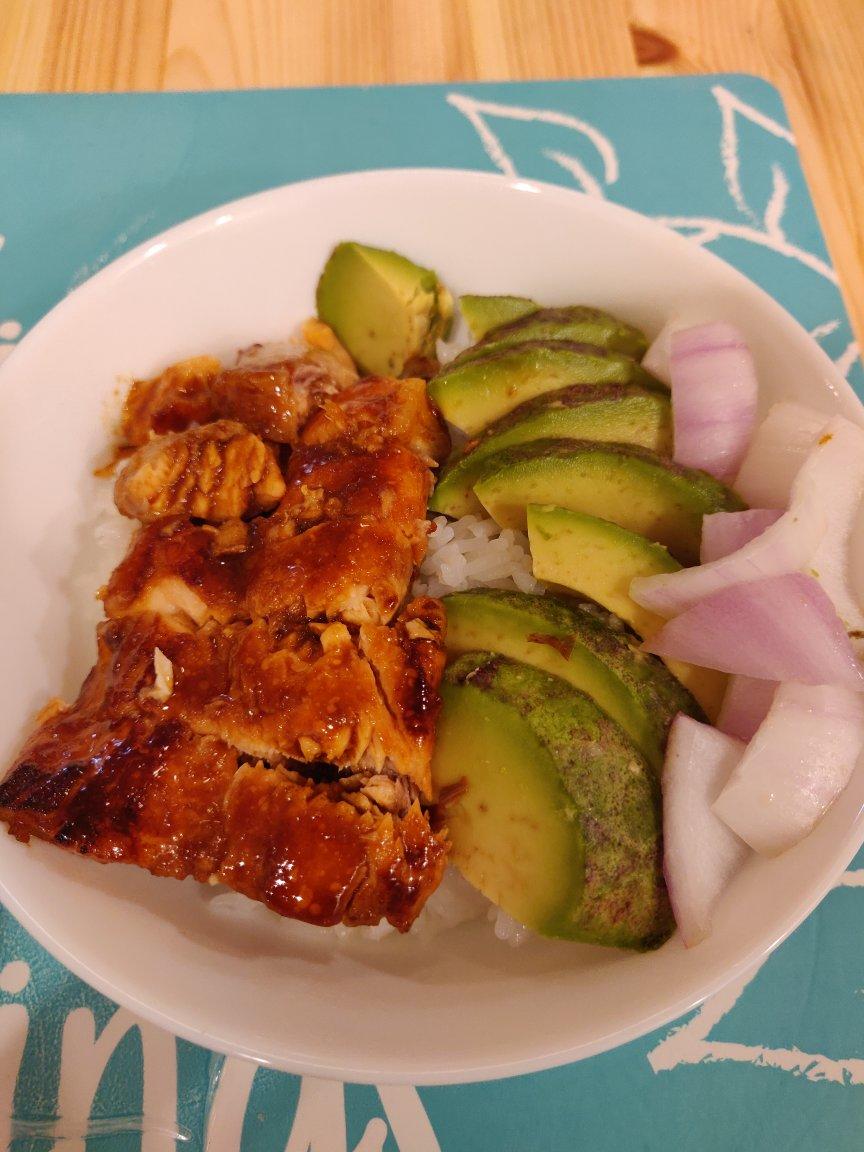 三文鱼牛油果拌饭