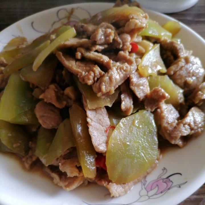 莴苣炒肉