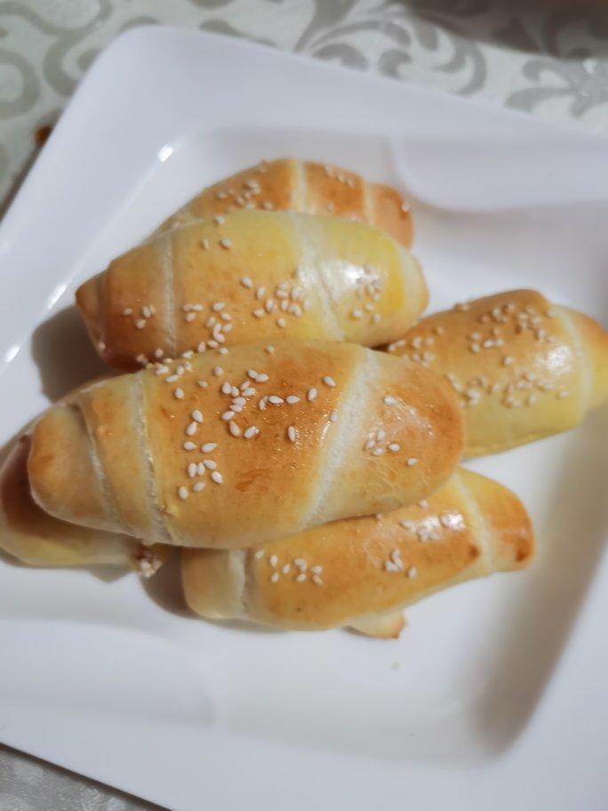 新年第一烤：黄油面包卷儿
