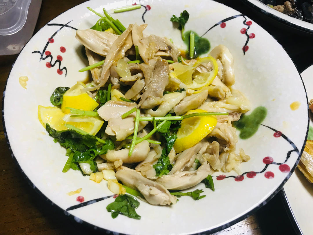 柠檬手撕鸡