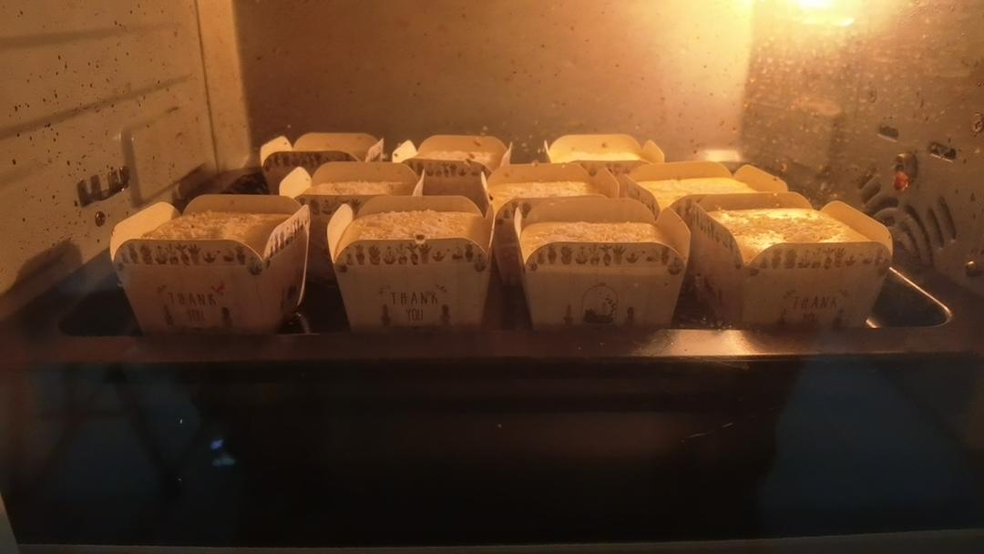 柔软的淡奶油戚风小蛋糕（消耗淡奶油，烘焙基础蛋糕）