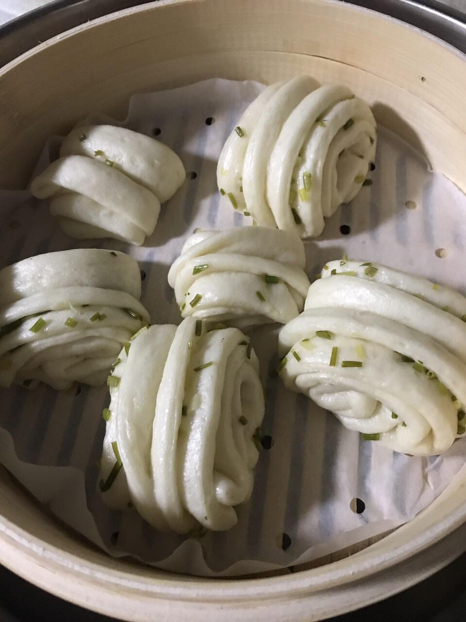 葱油花卷 Steamed Roll