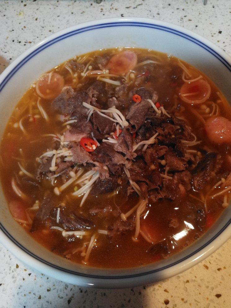 年夜饭必吃的酸汤肥牛