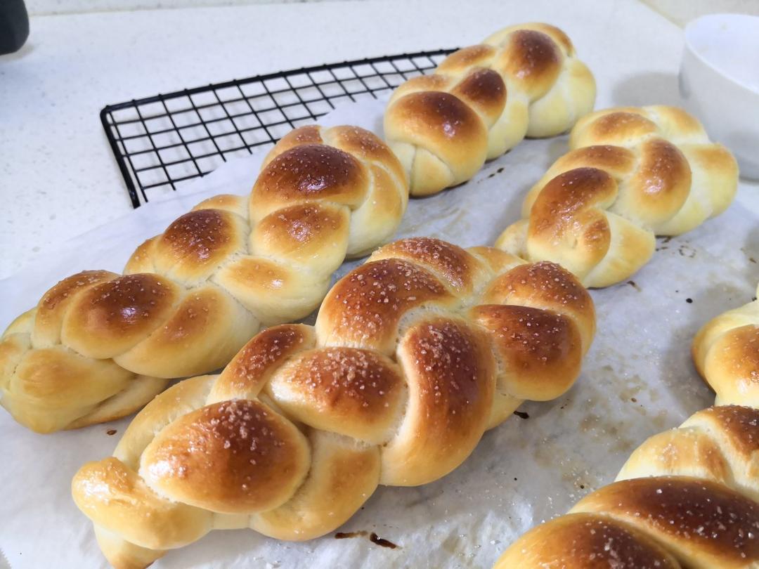 砂糖麻花面包（两股辫子）