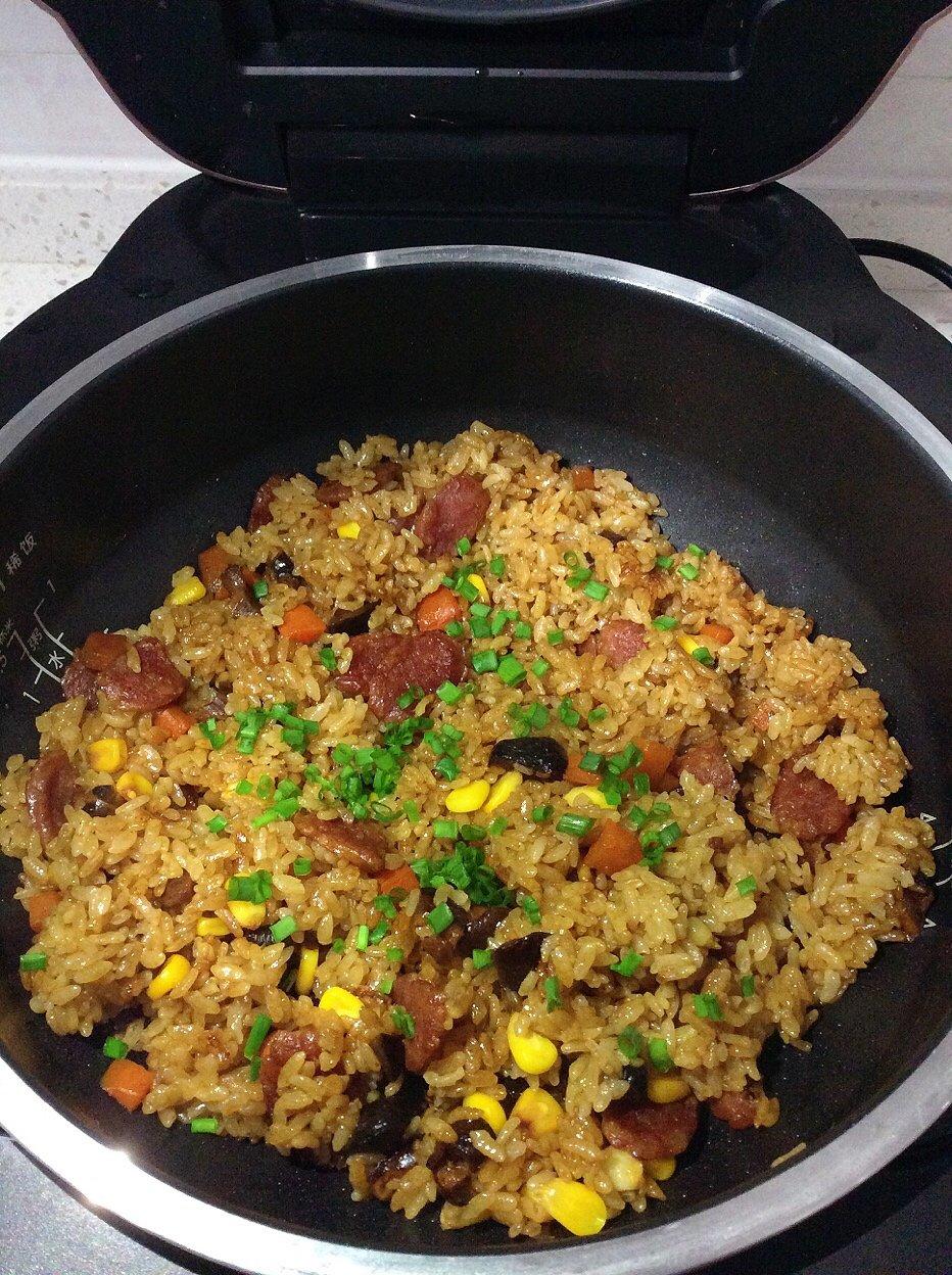 懒人必备～电饭煲腊肠焖饭
