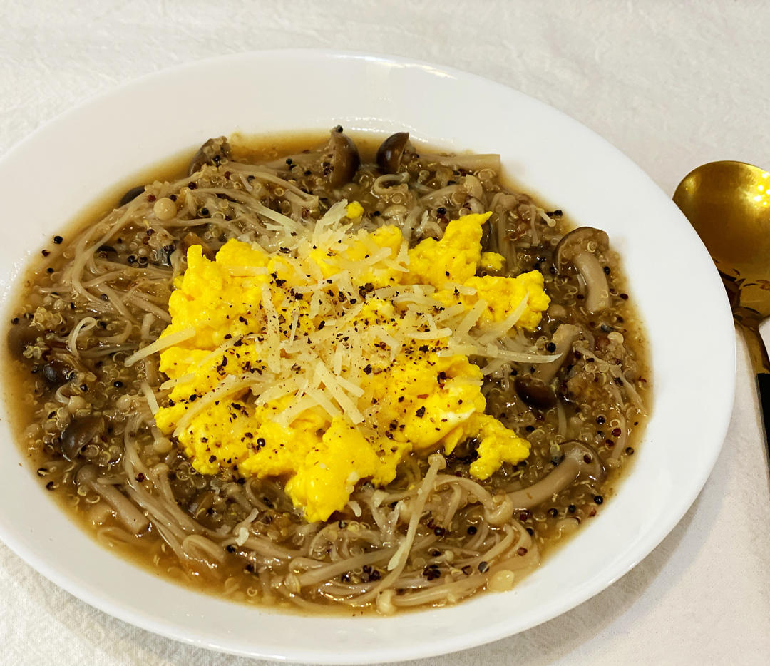 芝香滑蛋盖双菇藜麦饭【健康一锅端】