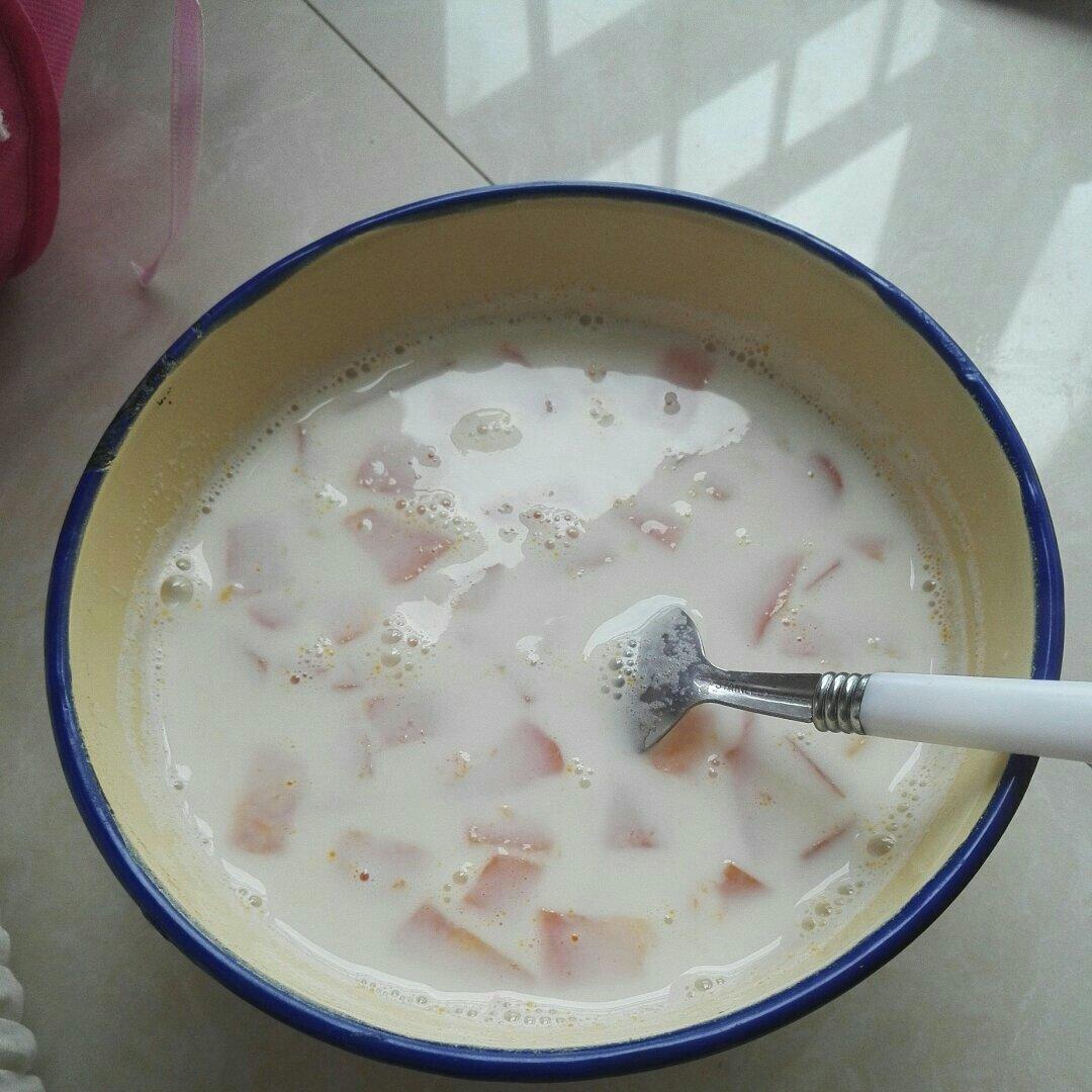 鲜奶炖木瓜