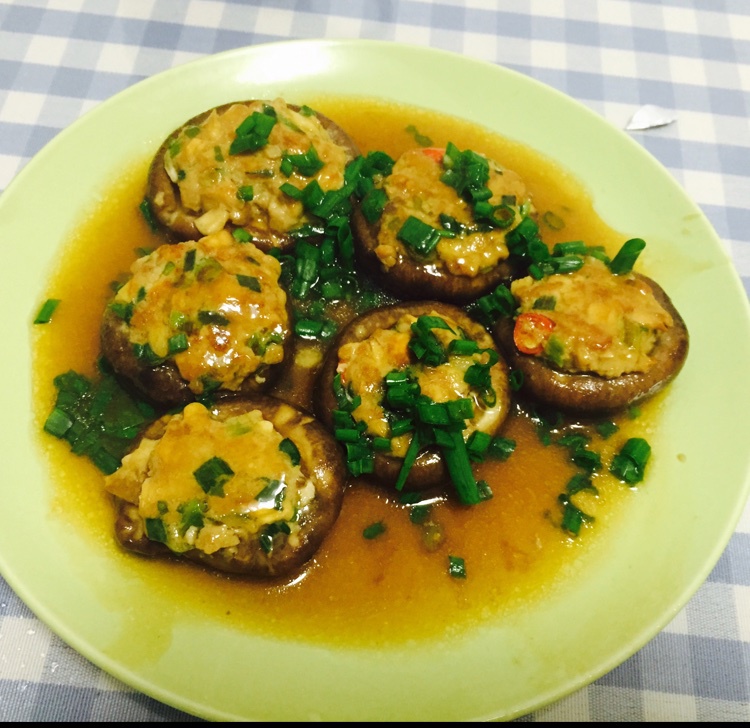 猪肉小葱酿鲜冬菇