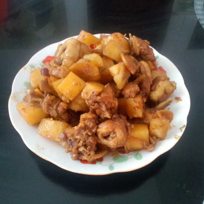 土豆炖鸡块