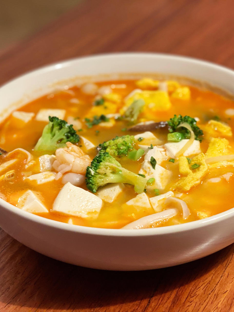 豆腐鲜虾菇菌汤