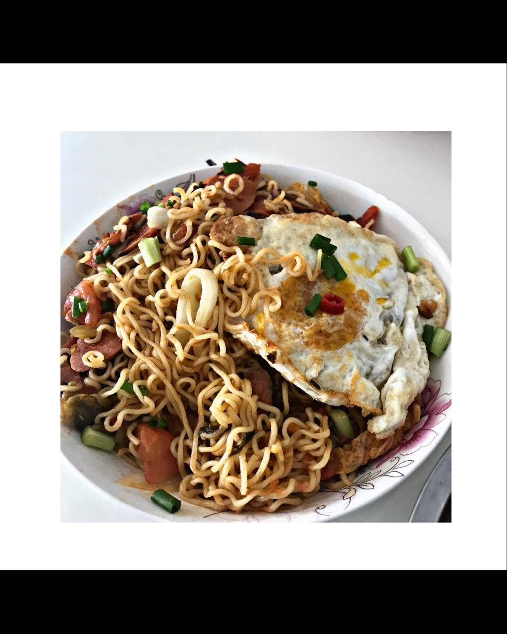 路边摊风味炒方便面