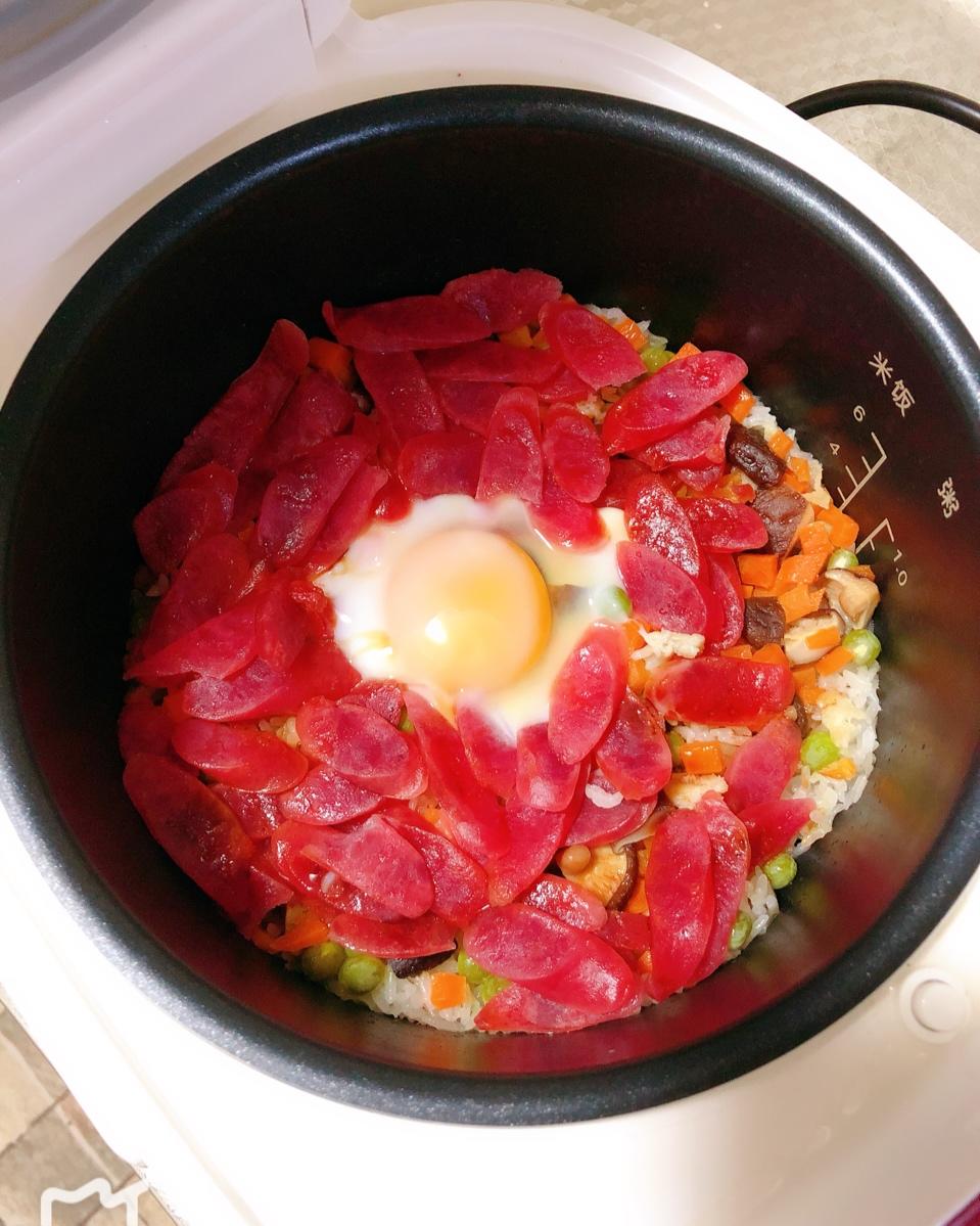 生如夏花逝若水z做的腊肠煲仔饭电饭锅版