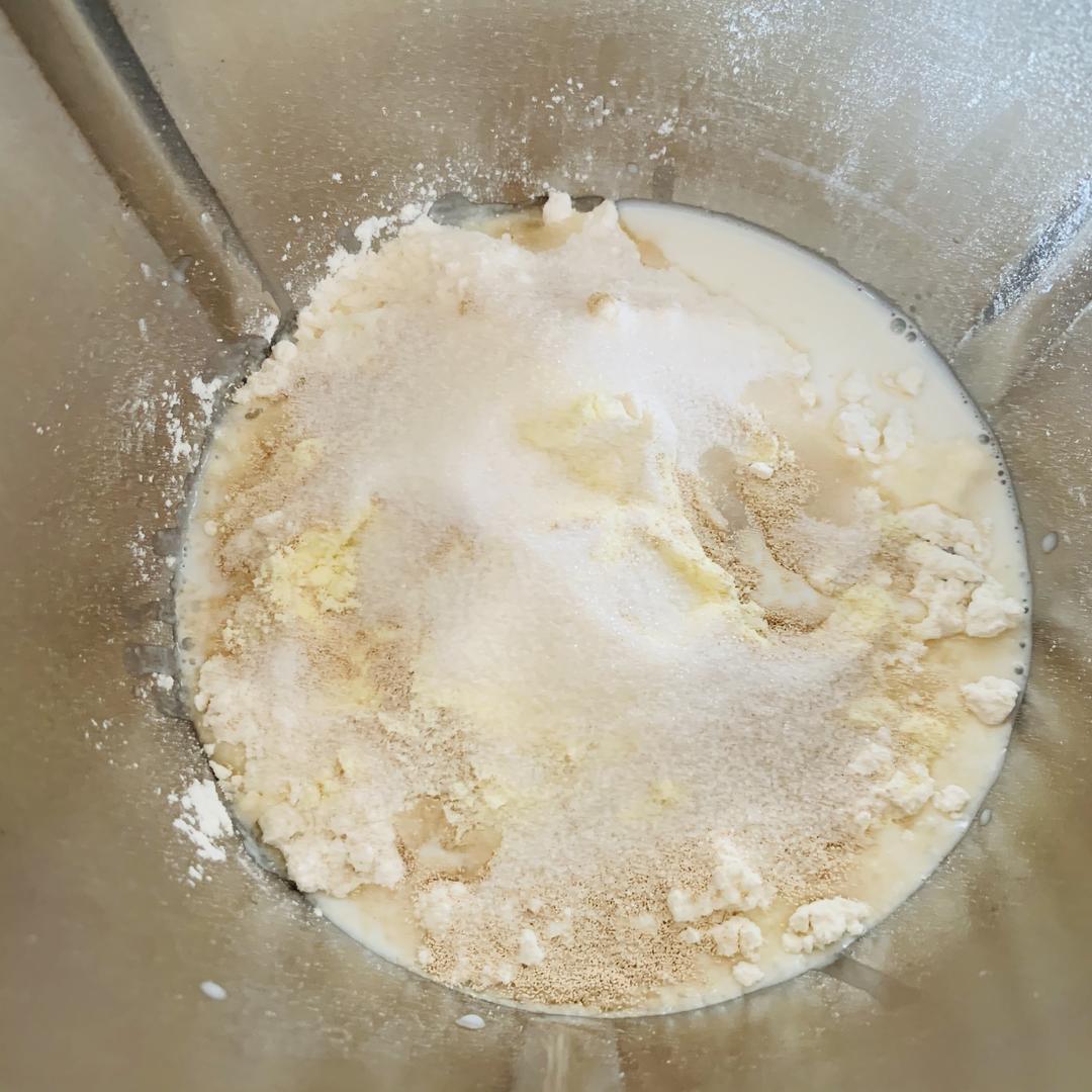 纯奶手撕吐司的做法 步骤1