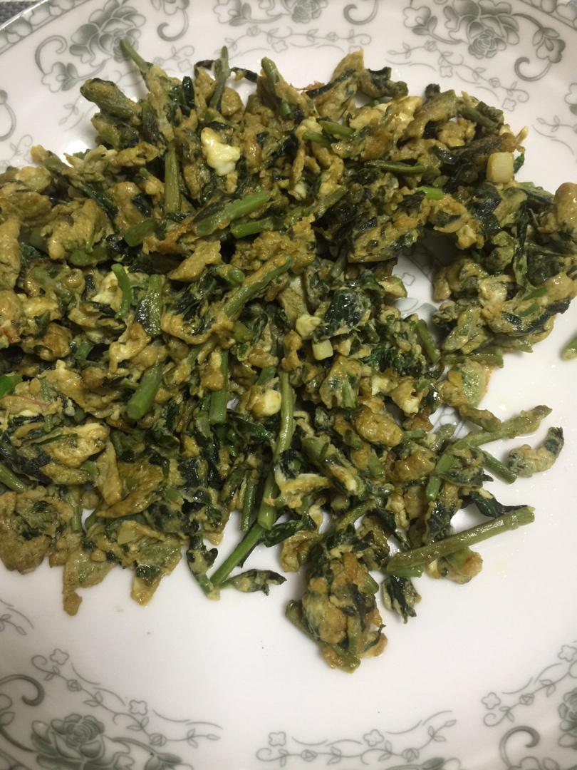 香椿芽炒鸡蛋