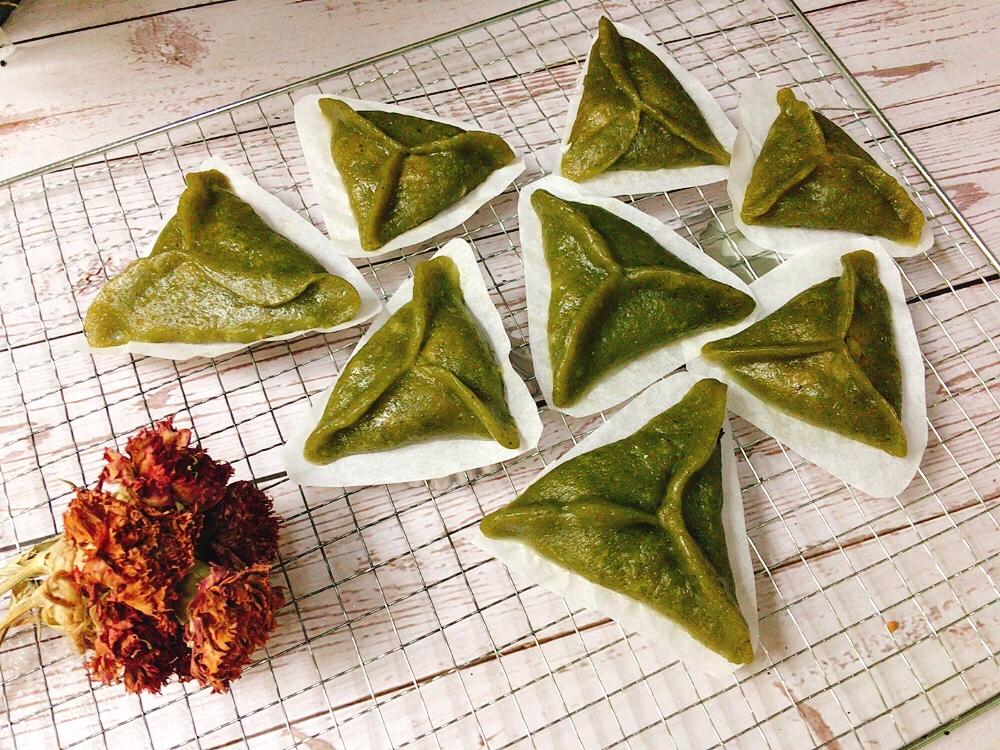 小晓小菇凉做的叶贴(艾叶白背麻叶)