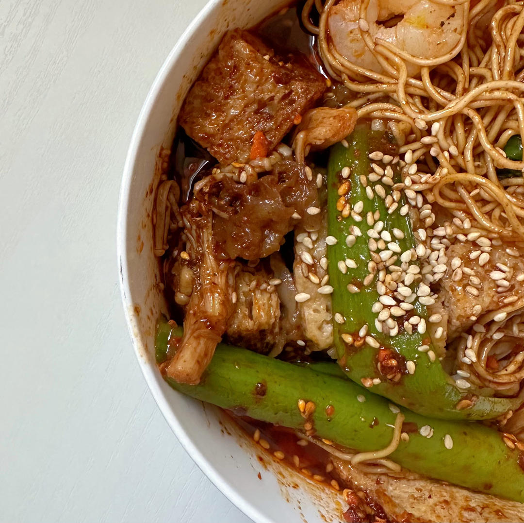 一人暮らしって何か食べよう