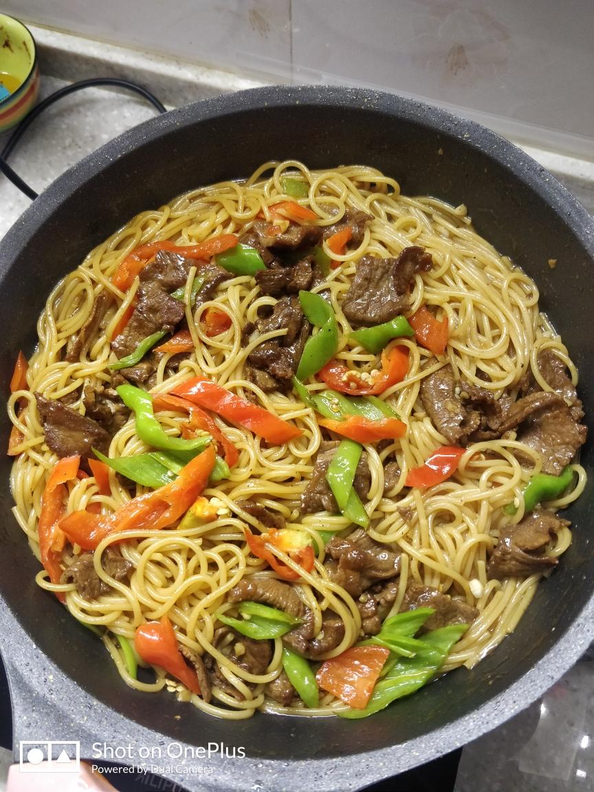 黑椒牛肉意面