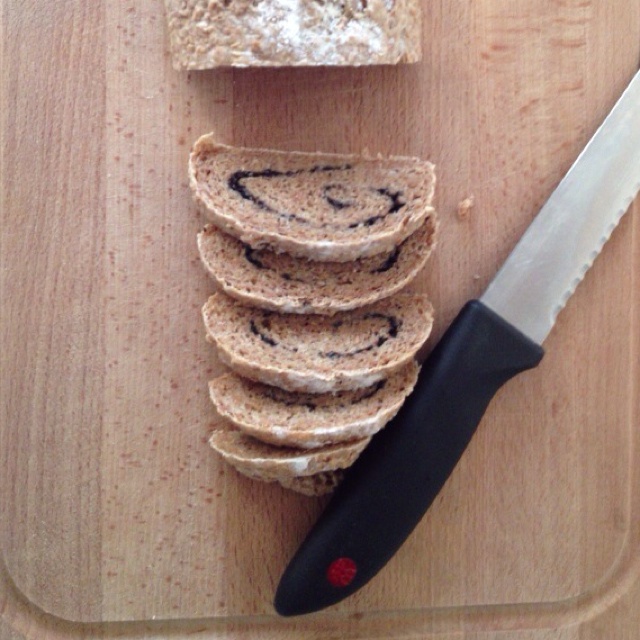 全麦葡萄干面包