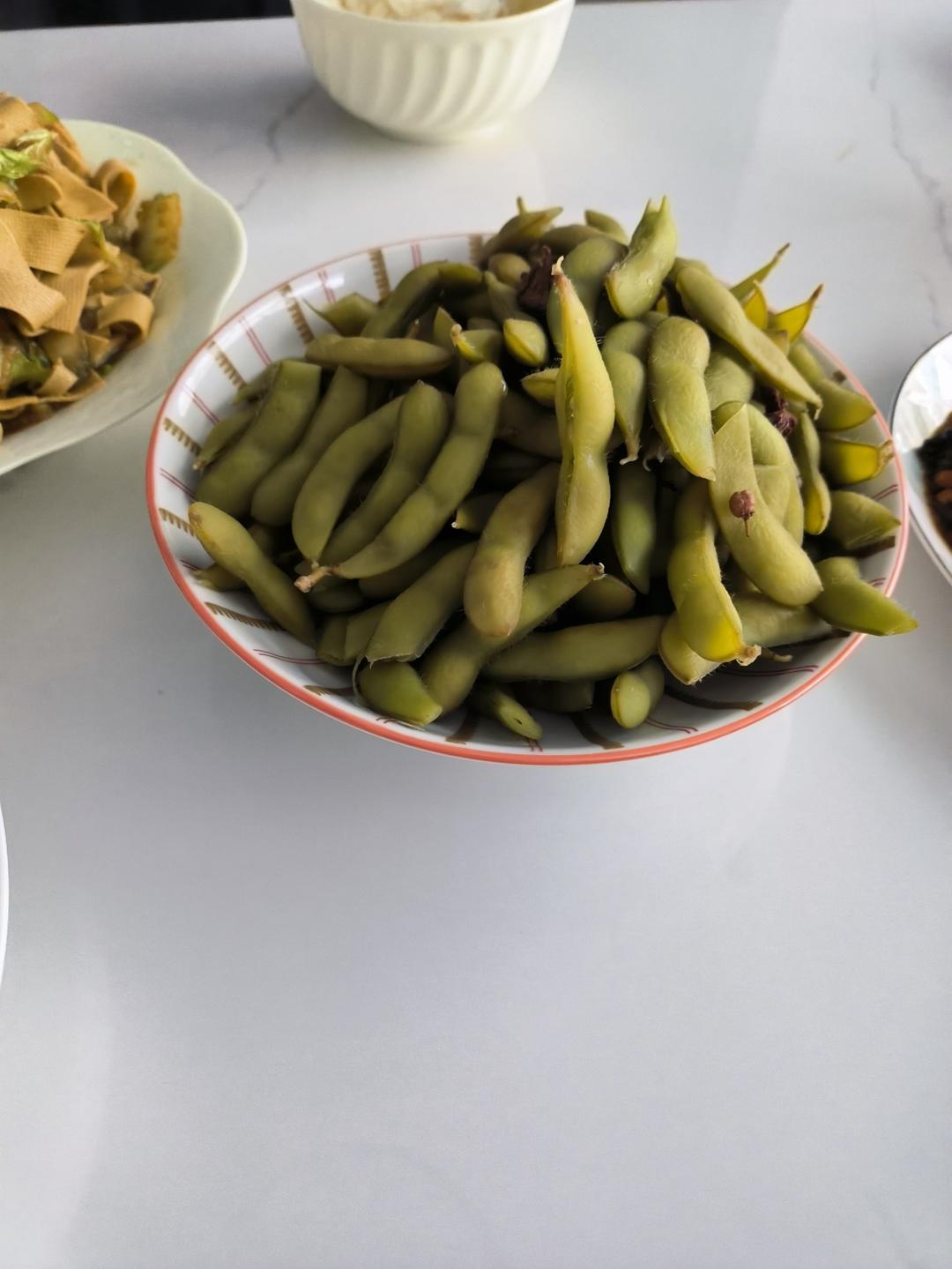 煮毛豆