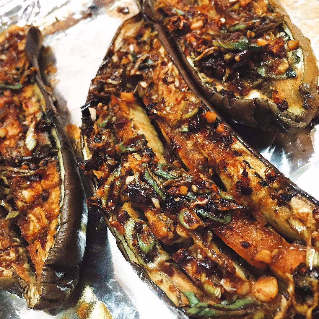 蒜蓉老干妈烤茄子的做法