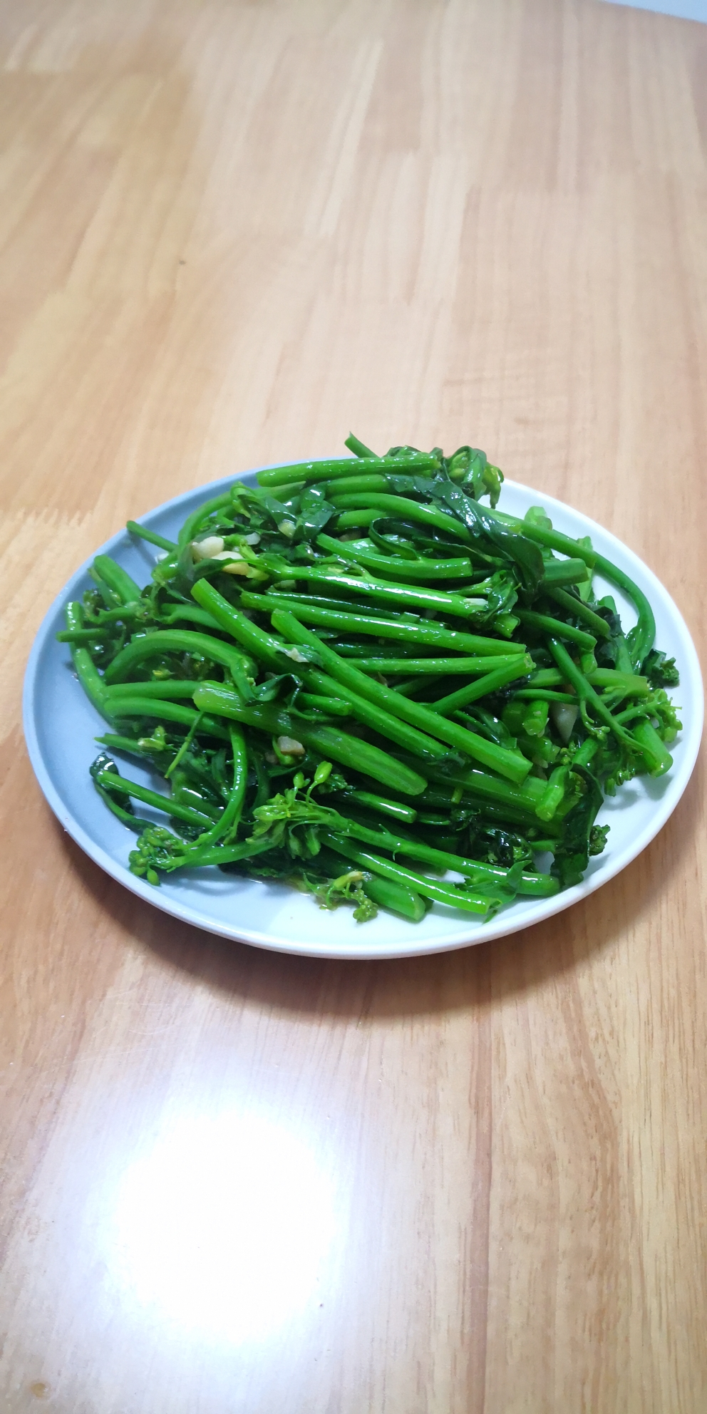 广东人餐桌必备青菜之清炒芥兰的做法