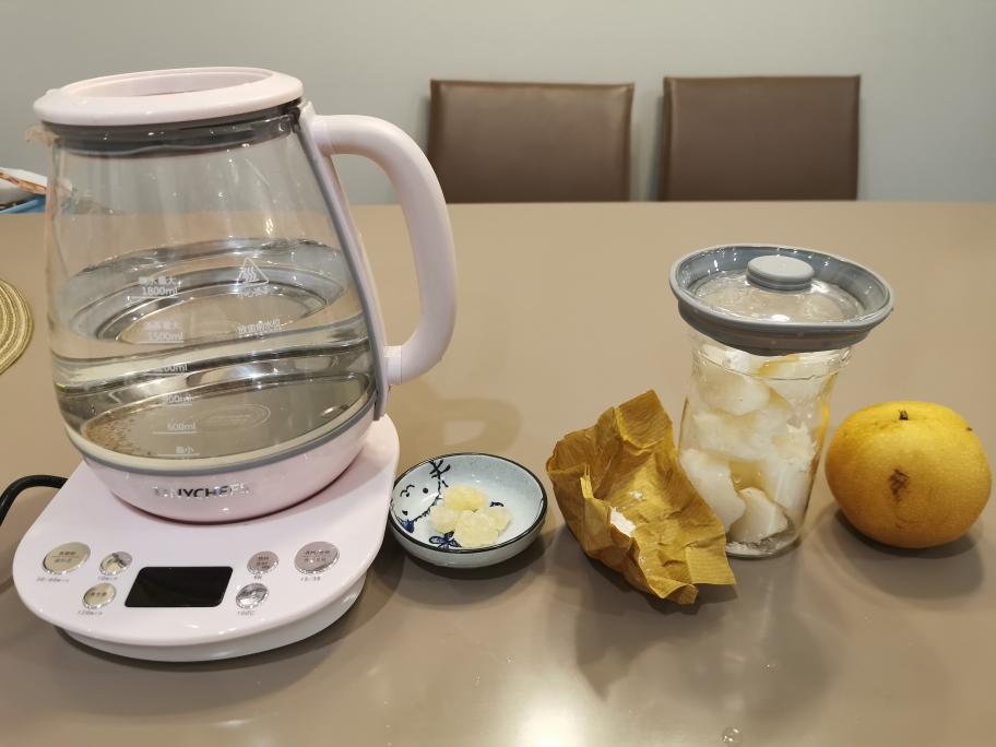 川贝冰糖炖雪梨