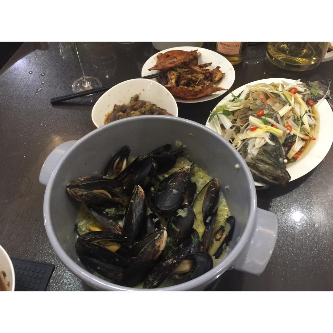 Steamed mussels with wine and cream 法式奶油青口贝