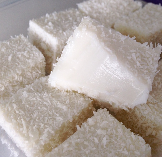 兔咩咩爱晴天做的椰奶冻糕