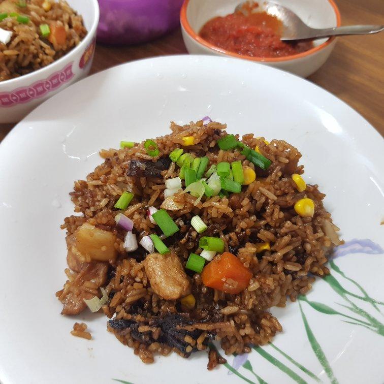 五花肉土豆焖饭￨爆好吃