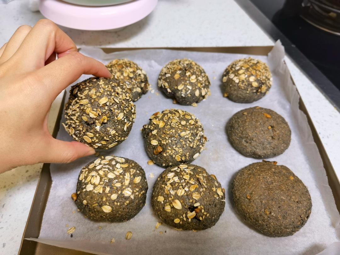 无糖油杂粮全麦餐包