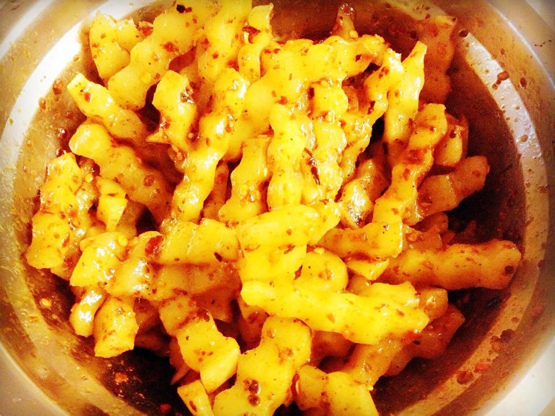 油炸土豆条（凉拌，可当零食）