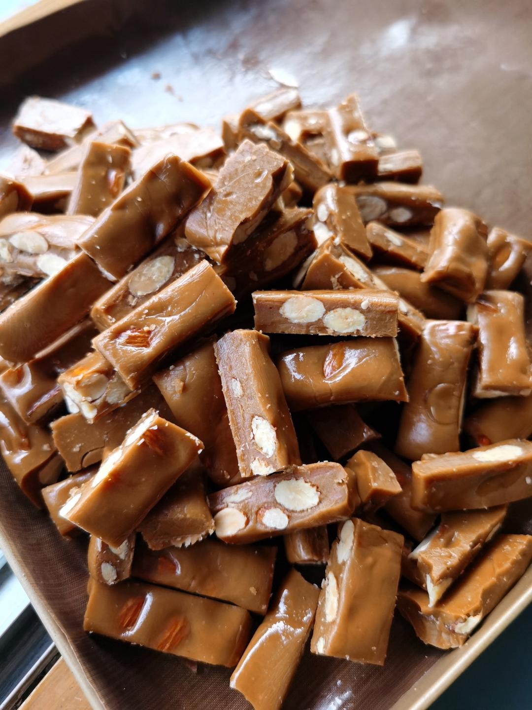 海盐杏仁太妃糖