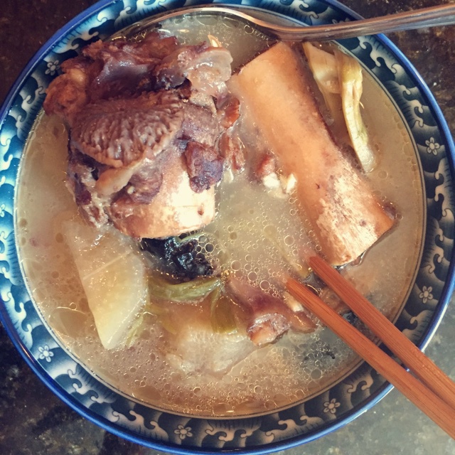 棒骨萝卜汤