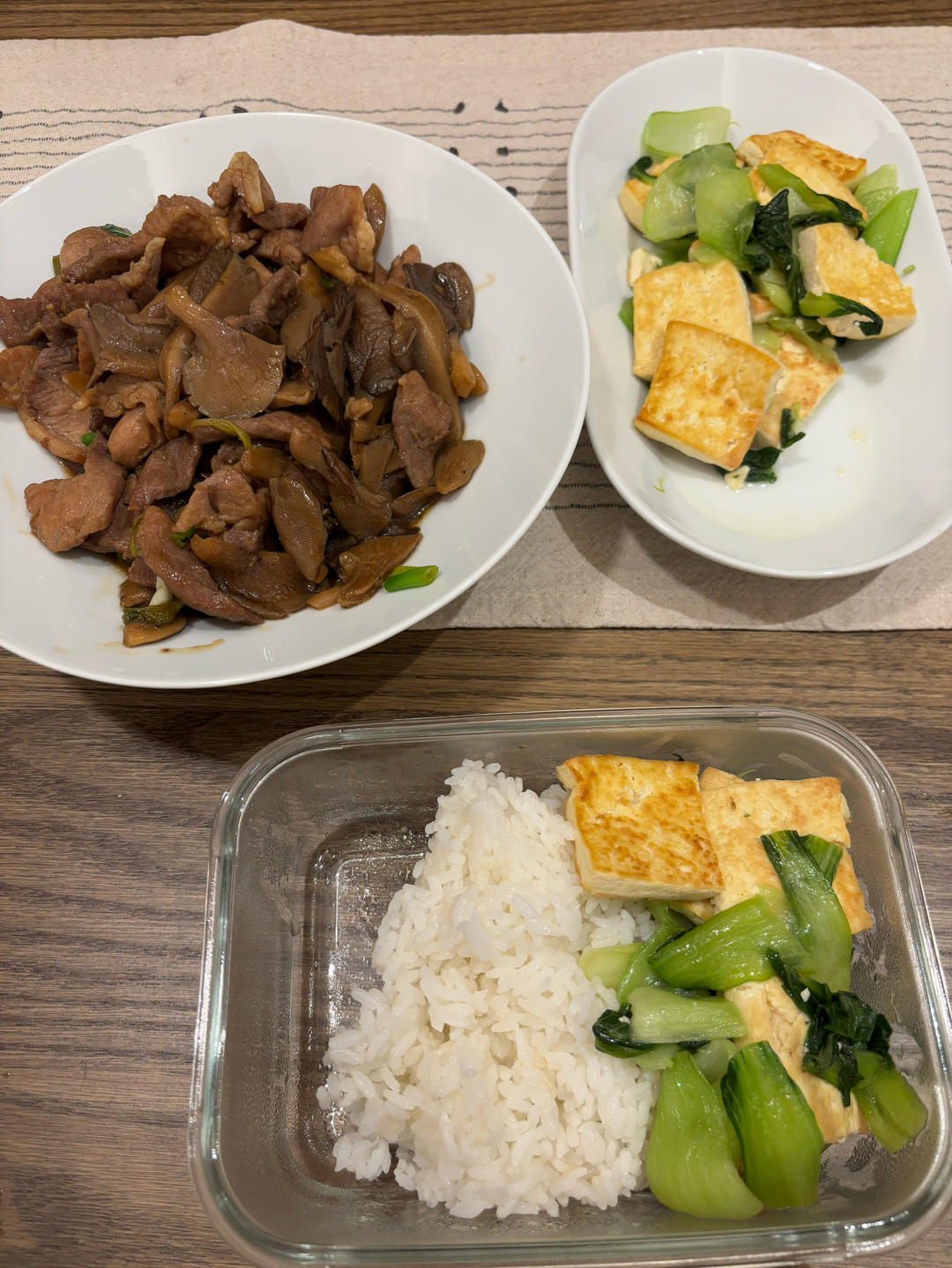 平菇/海鲜菇炒肉