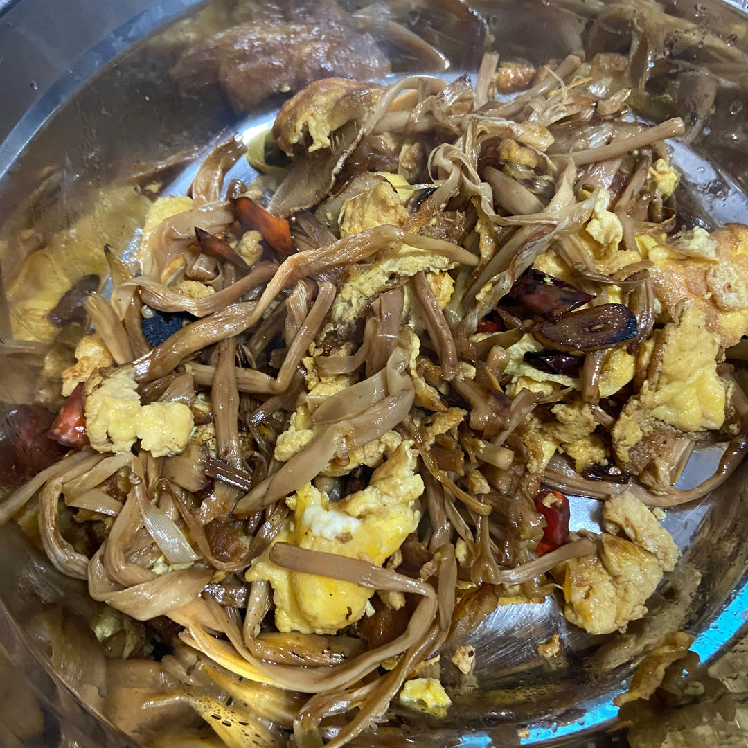 黄花菜炒鸡蛋（超香）