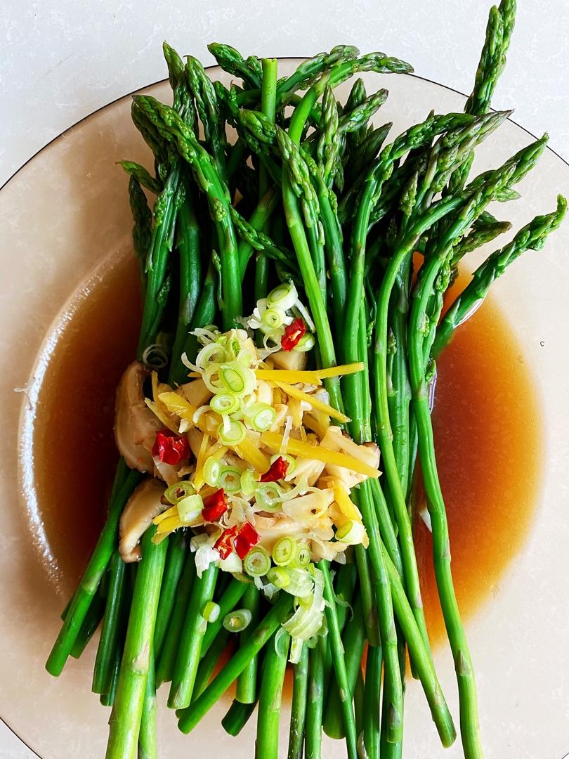 白灼芦笋