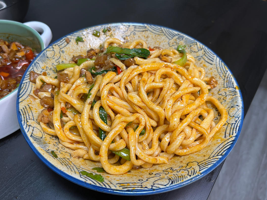 陕西深夜食堂，肉丁茄子拌面🍜