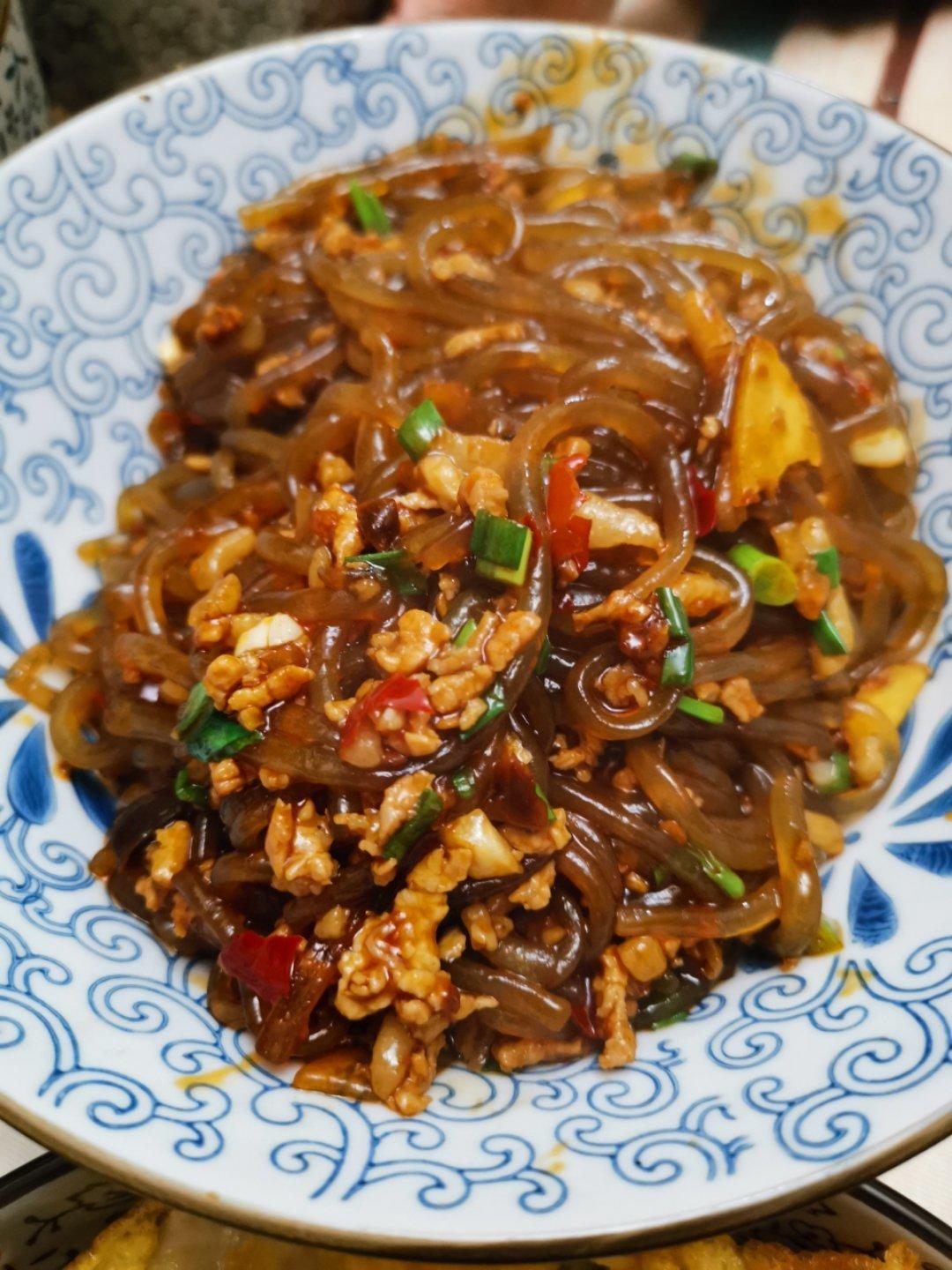 厨师长教你：“蚂蚁上树”的家常做法，非常详细的讲解