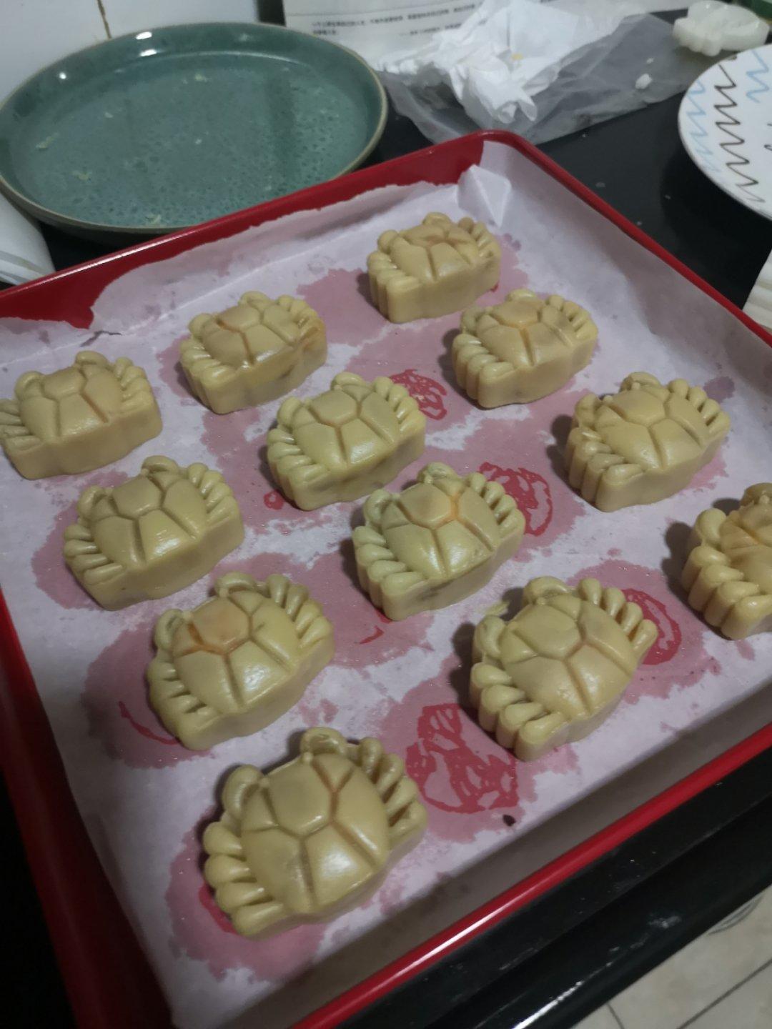 广式月饼－－蛋黄豆沙月饼