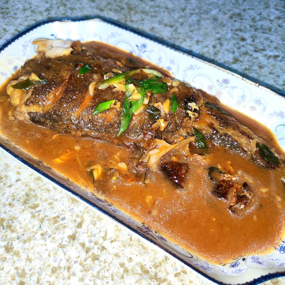 红烧黄鱼—鱼皮不破的小窍门