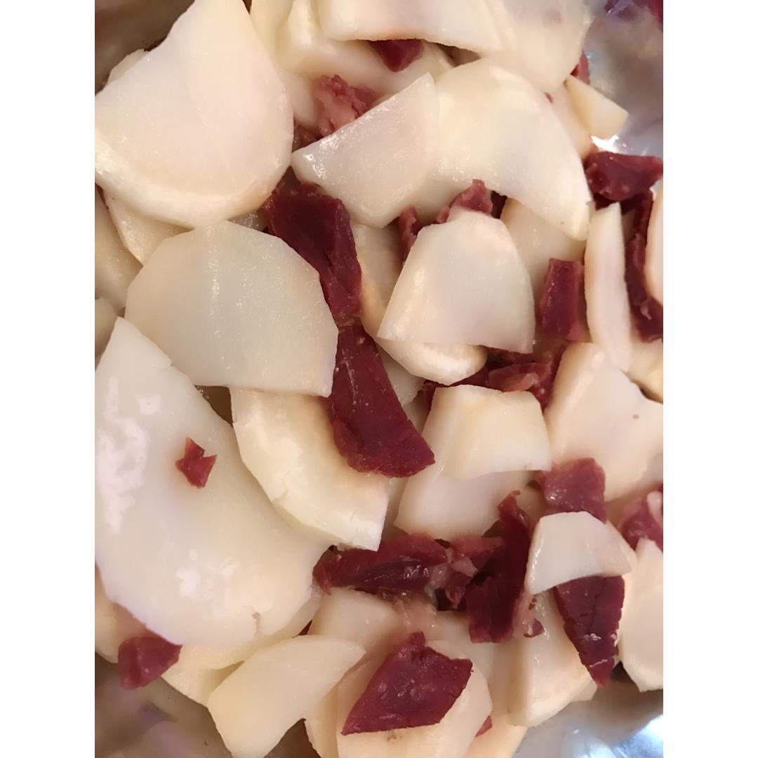 火腿蒸土豆（云南经典菜）