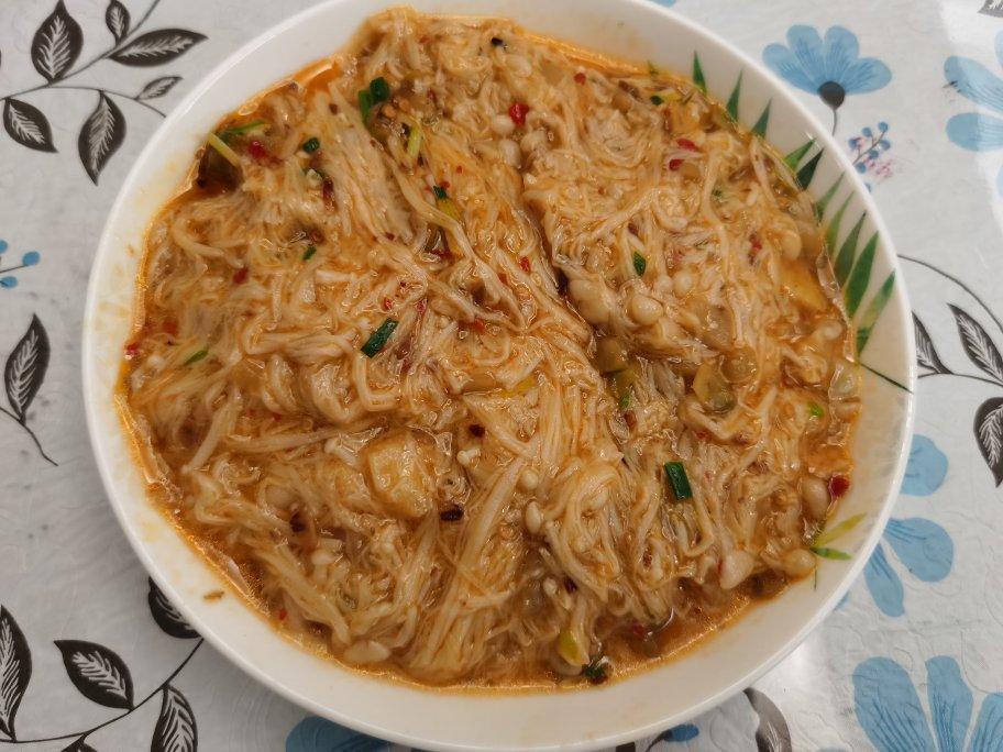 超下饭的炒金针菇！！