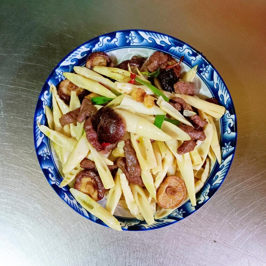 香菇肉丝炒笋尖